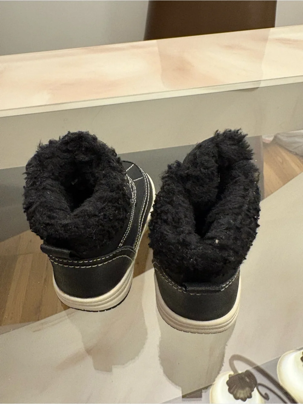 H&M kids Black Faux-Fur Lined Winter Boots - Velcro Closure size 18-19